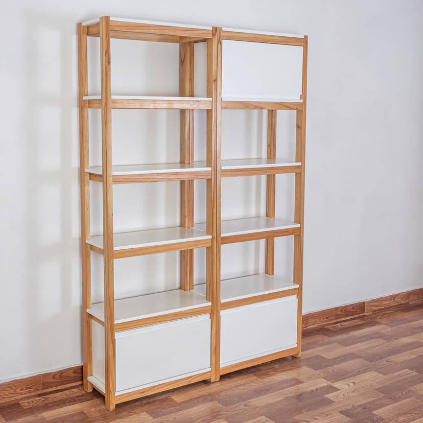 Estantería de madera